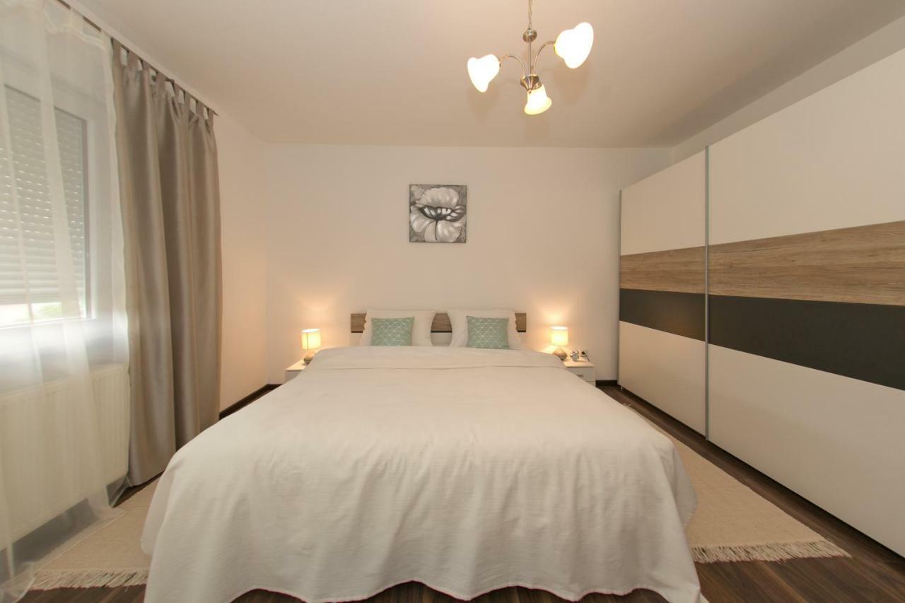 Apartman Maja Apartment โอโทชาส ภายนอก รูปภาพ