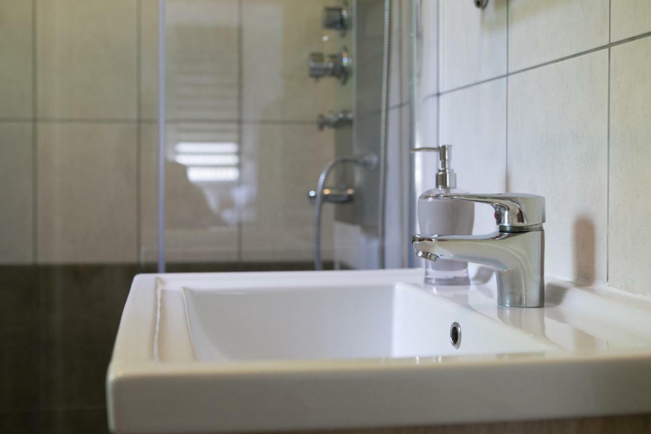 Apartman Maja Apartment โอโทชาส ภายนอก รูปภาพ