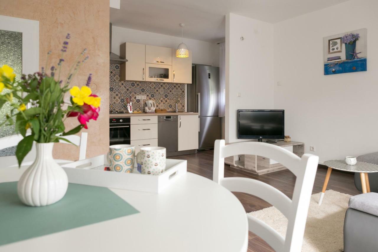 Apartman Maja Apartment โอโทชาส ภายนอก รูปภาพ