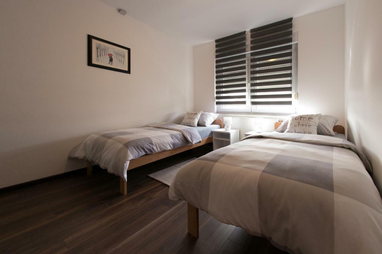 Apartman Maja Apartment โอโทชาส ภายนอก รูปภาพ